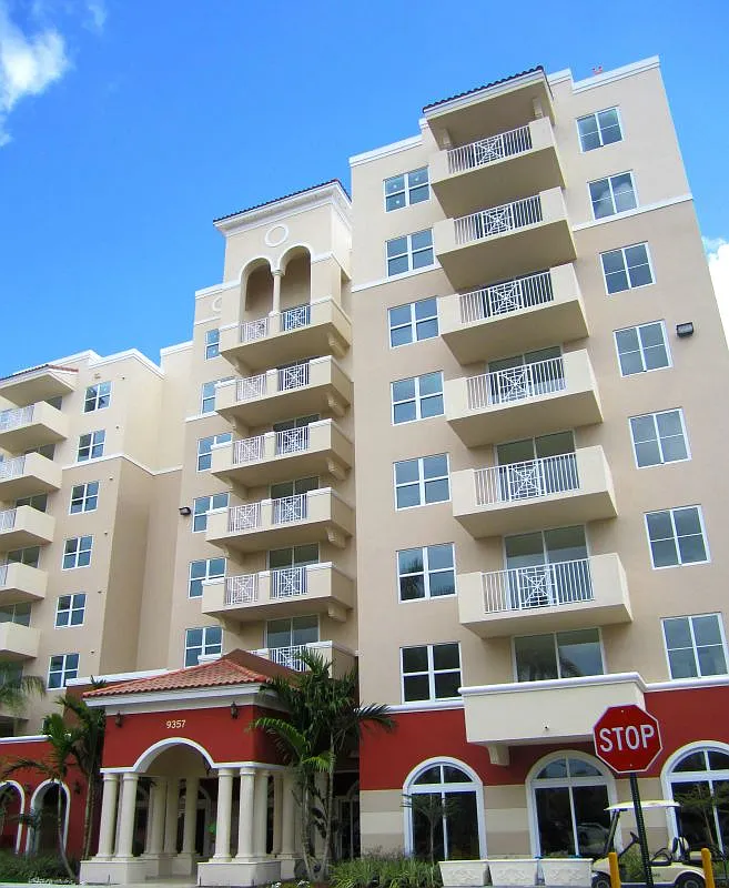 1 bed, 1.0 bath, 829 sqft, $2,230 — Photo 1