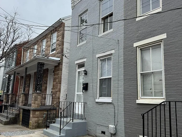 122 W All Saints St — Photo 5