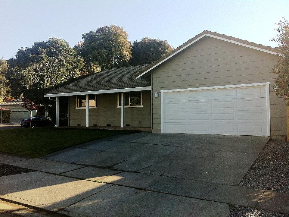 1st image of 18988 Carillo Ct