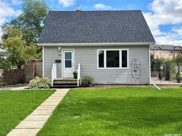 243 6th AVENUE SE, Swift Current, SK S9H 3N9