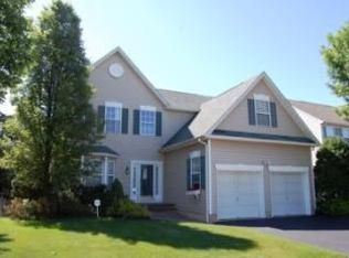 25 Heinrick Way, Bridgewater, NJ 08807