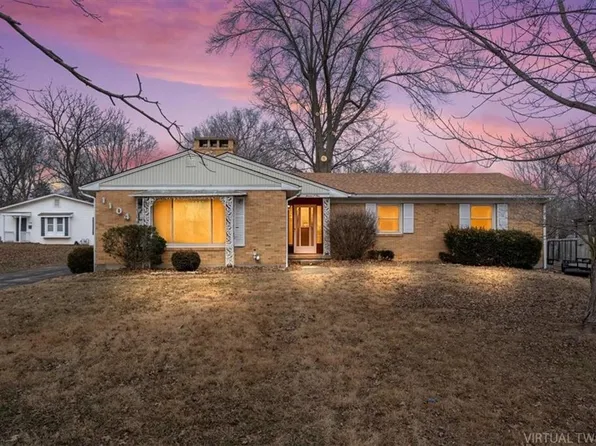 1104 W 27th St S, Independence, MO 64052