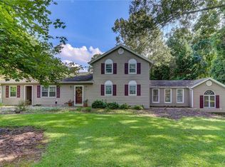 5102 Hooper Rd, Mc Leansville, NC 27301