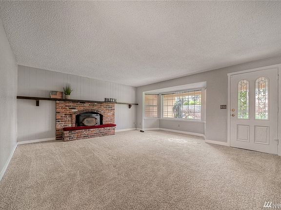 2nd image of 10201 74th Ave E