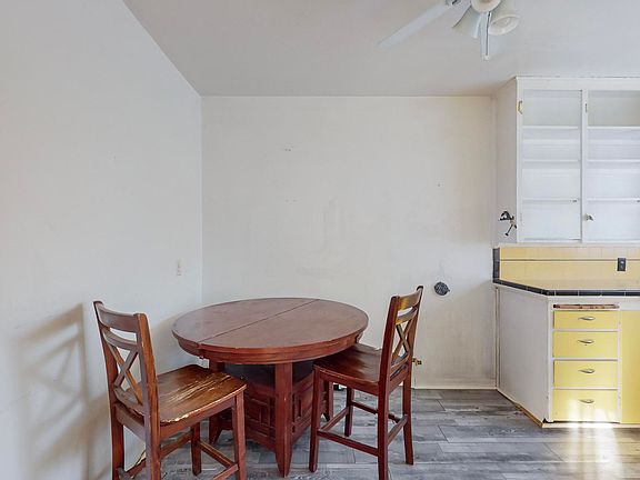 4th image of 211 Chula Vista Pl NE