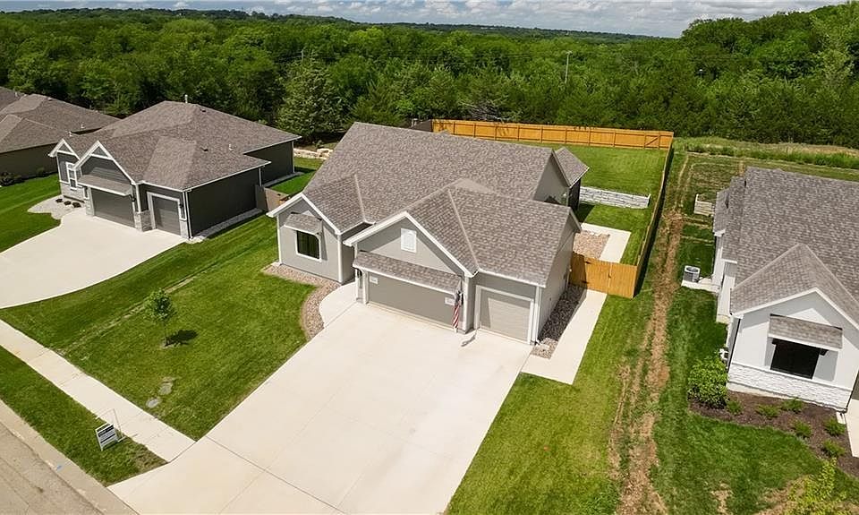 1710 E 127th Ter, Kansas City, MO 64145 MLS 2457806 Zillow