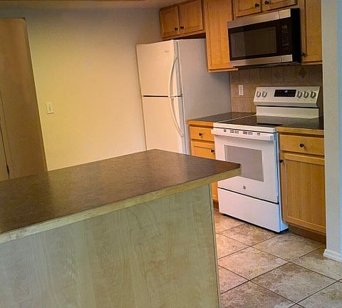 5th image of 109 N Pondera Ave