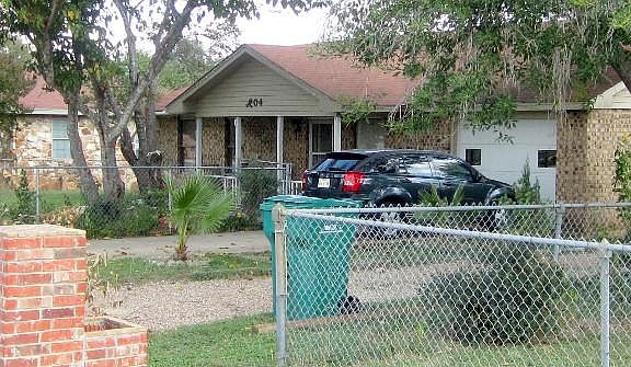 3rd image of 1204 Highland Dr