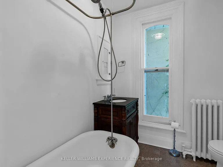 101 Clapperton St #5 — Photo 11