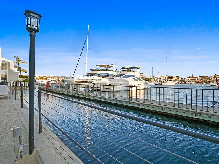 The Waterfront — Photo 172
