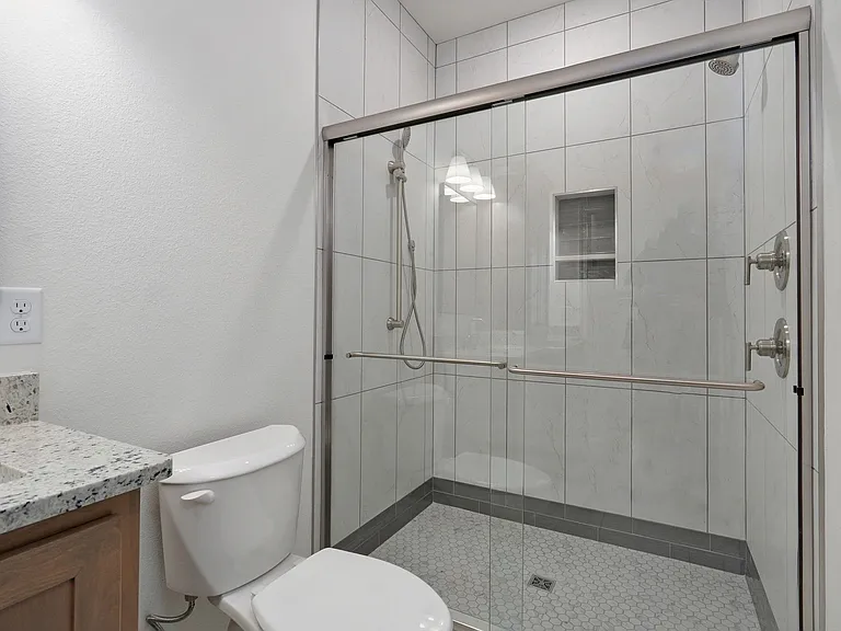 1111 S National Ave — Photo 21