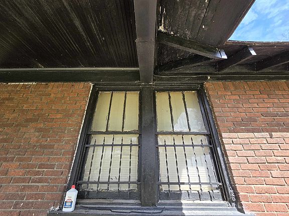 5th image of 1484 Maplewood St