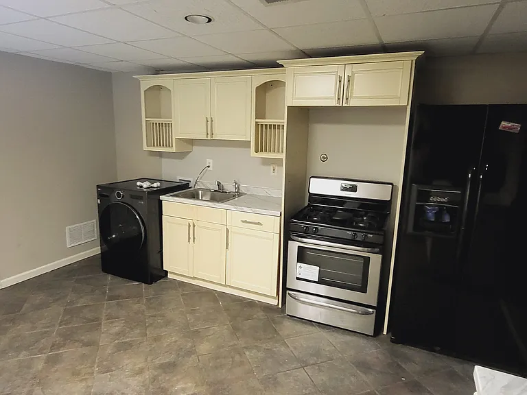 1212 Lake Washington Dr — Photo 3