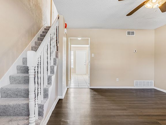 4th image of 1044 Southmoor Dr #1050