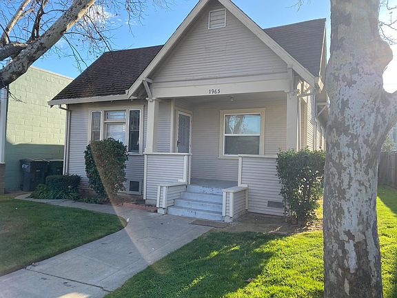 2nd image of 1965 36th St