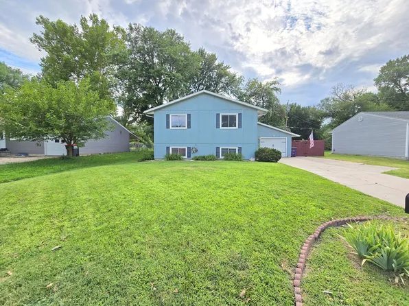 2025 Beck St, Manhattan, KS 66502