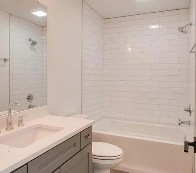 1024A Argyle Ave — Photo 10