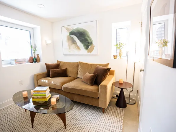 62 Seaton Pl NW #2, Washington, DC 20001