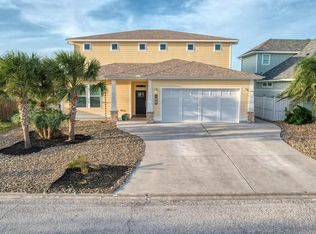 102 Angelfish Ct, Aransas Pass, TX 78336