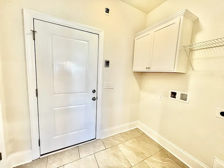 1102 Cavil Hollins Ct — Photo 25