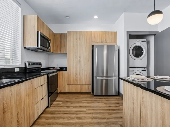 SUR17 Townhomes