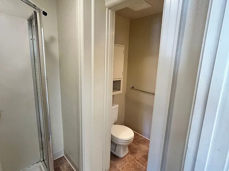 141 E Warm Springs Ave — Photo 8