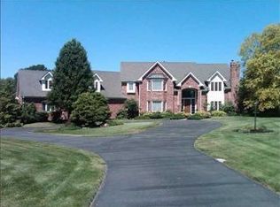 10748 Royal Dr, Carmel, IN 46032