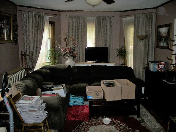 5th image of 30 Woodlawn St