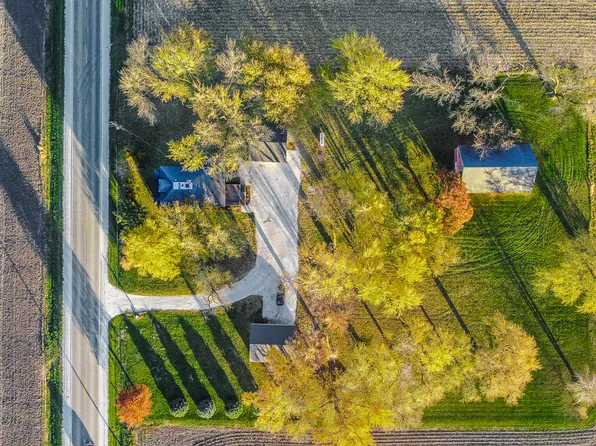 7390 E 5000n Rd, Grant Park, IL 60940