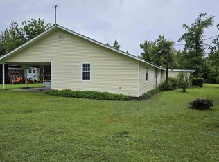 4001 SW Flamingo Dr, Bristol, FL 32321
