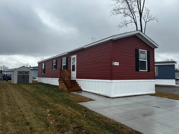 5288 Americana, Casco, MI 48064