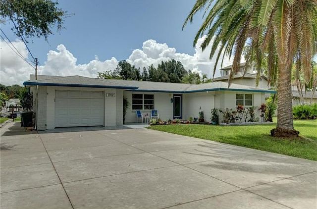 1st image of 1912 Gulfview Dr