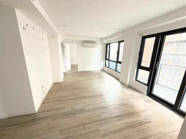 3515 146th St #6E, Flushing, NY 11354