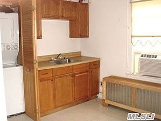 3rd image of 37 Renwick Ave