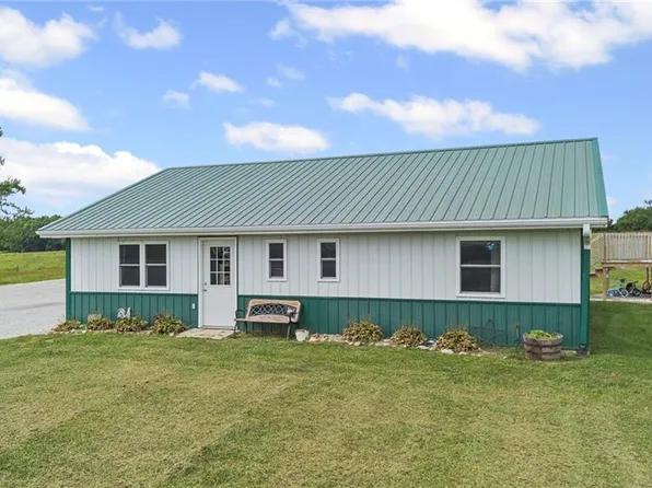 32561 State Highway Cc, Gallatin, MO 64640