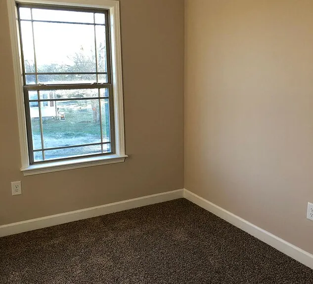 66 Bellvue Dr — Photo 10