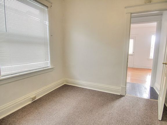 5th image of 3761 Keokuk St