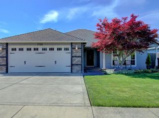 1726 Pearl Eye Ln, Medford, OR