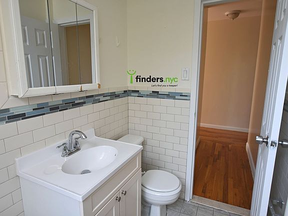 3rd image of 447 E 116th St APT 4B