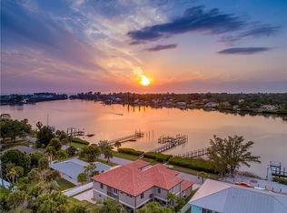 107 Sunset Dr, Nokomis, FL 34275