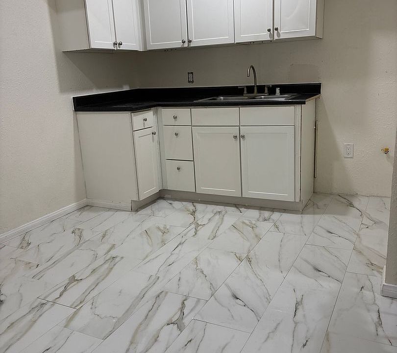 1st image of 1121 W Base Line St