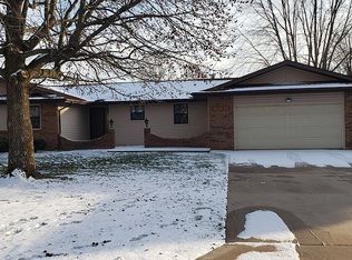6810 W Lone Oak St, Springfield, MO 65803