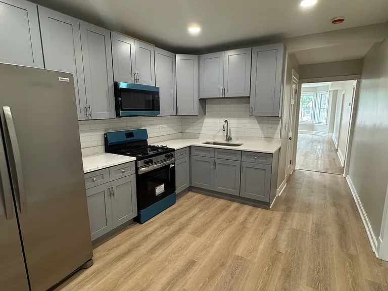 3911 N Kedzie Ave #1 — Photo 10