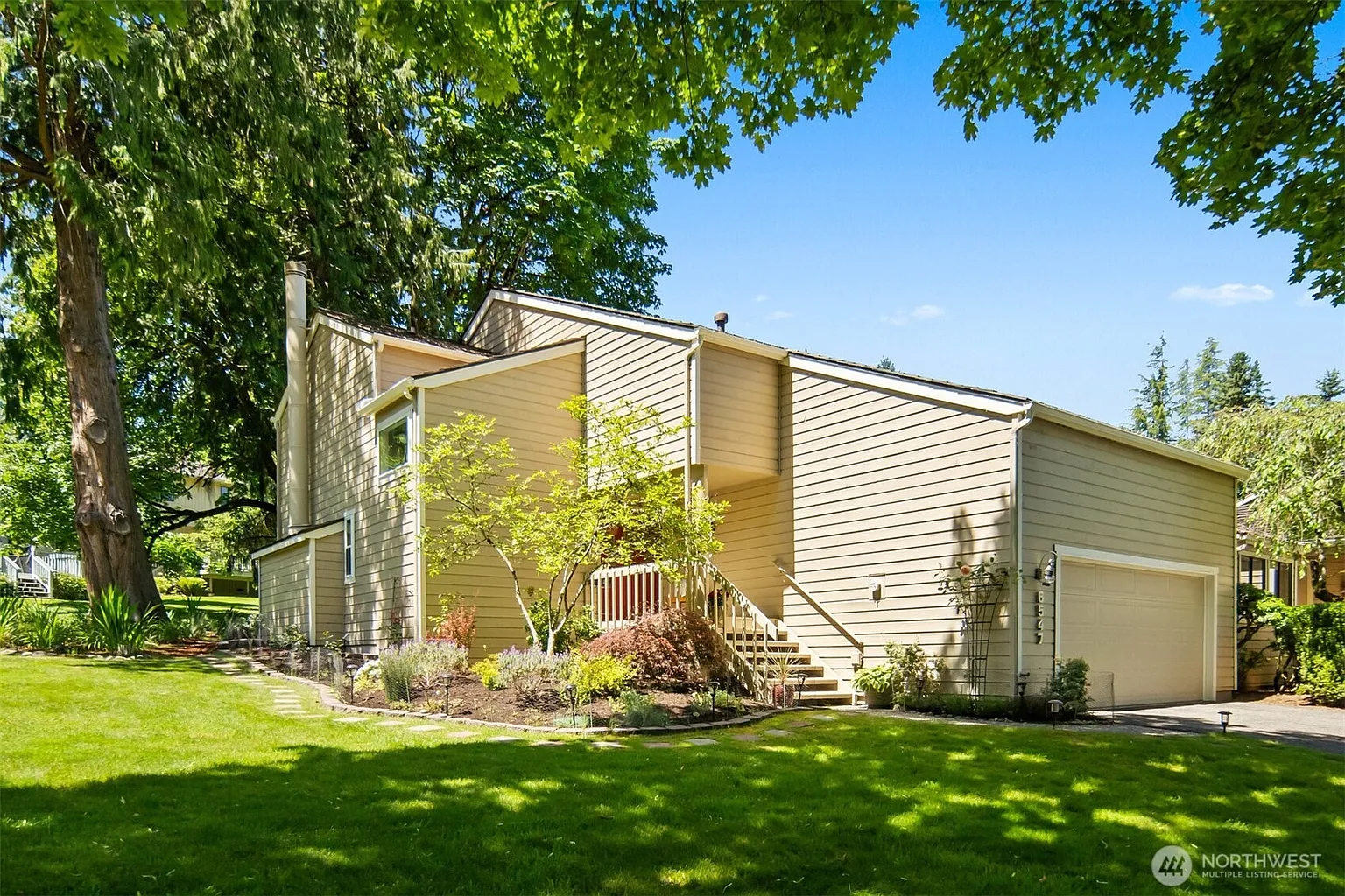 6547 159th Avenue NE photo 1