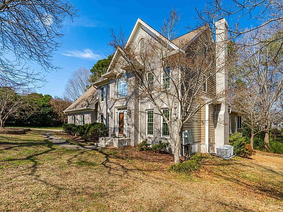 3rd image of 1304 Wireglass Ct