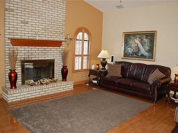 4th image of 2715 Buckhorn Oaks Dr