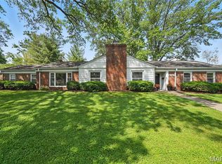 9063 Monmouth Dr, Saint Louis, MO
