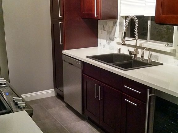 2nd image of 1510 Barry Ave APT 5