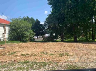 206 E 4th St, Grayson, KY 41143