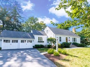 97 University Dr, Fairfield, CT 06824
